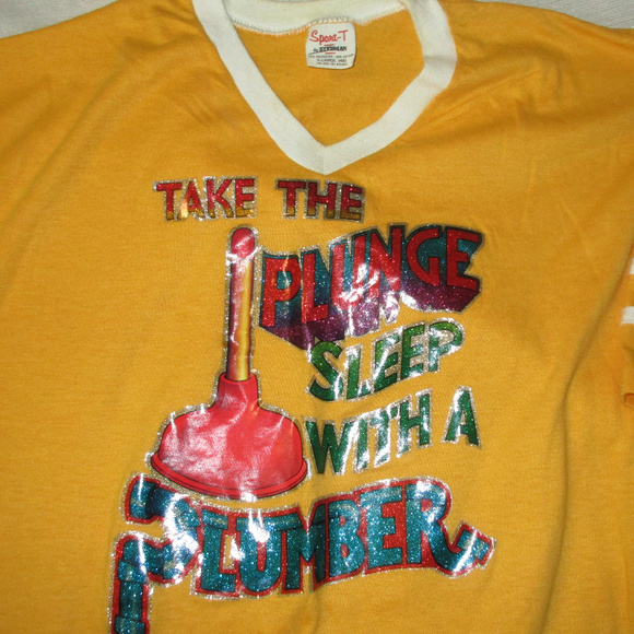 Vintage Other - VTG 70'S  SPORT- T SLEEP W PLUMBER PLUNGER SHIRT